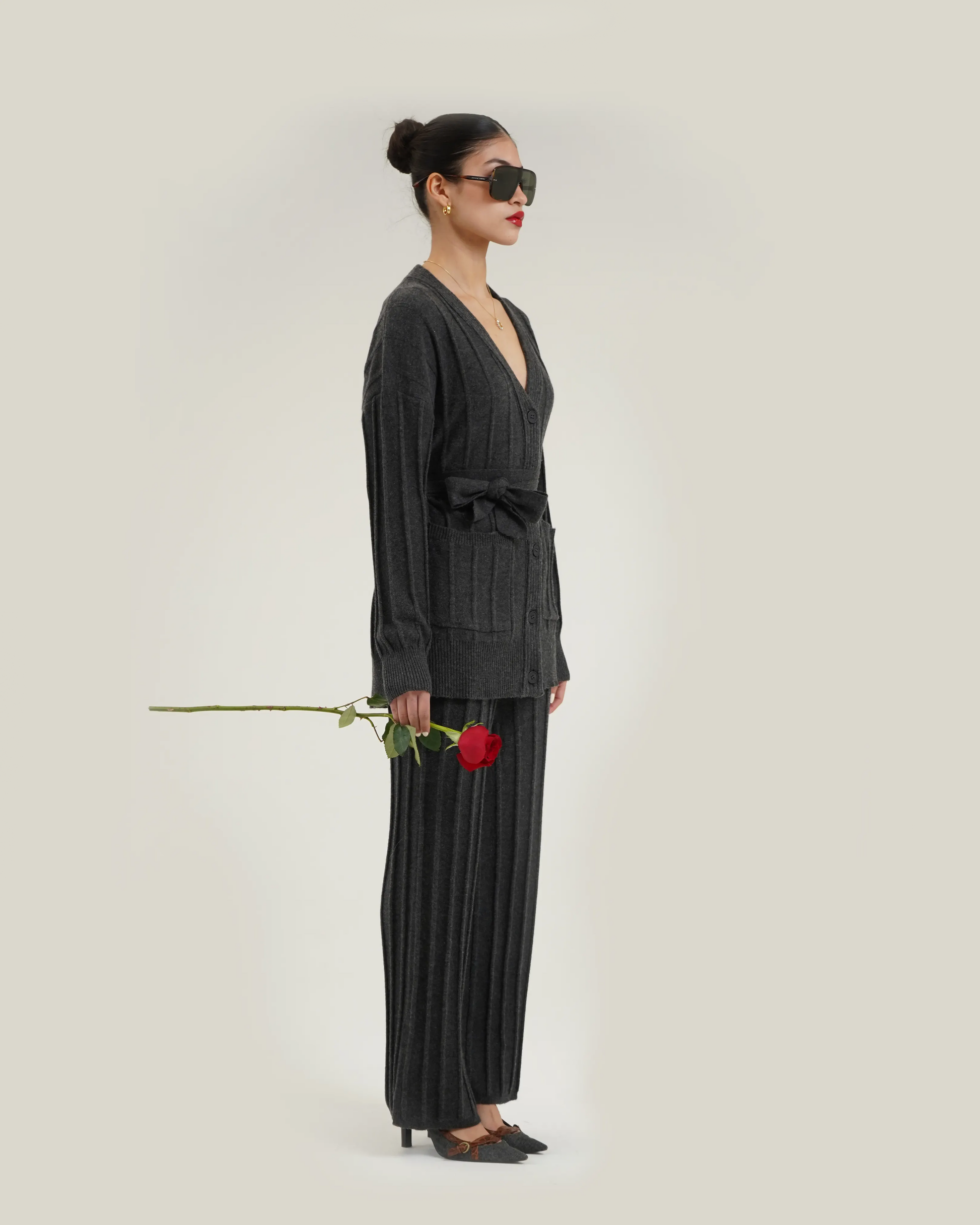 CASHMERE BLEND DRAWSTRING PANTS IN CAVIAR